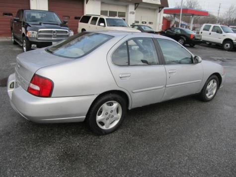 Used nissan altima for sale under 2000 #1