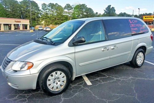 Chrysler Town & Country '07 Minivan $2000-2500 in Riverdale GA 30274