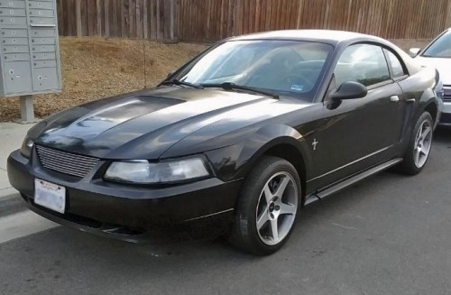 Ford Mustang V6 '00 Black $3K or Less By Owner Winchester, CA 92596