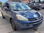 2005 Toyota Sienna under $2000 in New York
