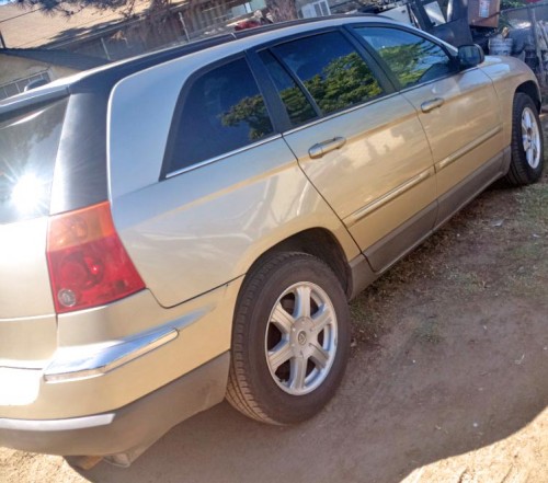 SUV Under $1000 Chrysler Pacifica '05 in Modesto, CA 95358 By Owner