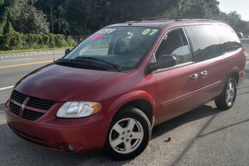 Used Minivan $3K-3500 Seffner FL: Dodge Caravan SE '07 (Low Miles)